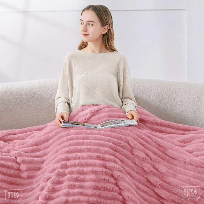 Chunky Fur Throw | Hot Pink | 150x200cm | Boston